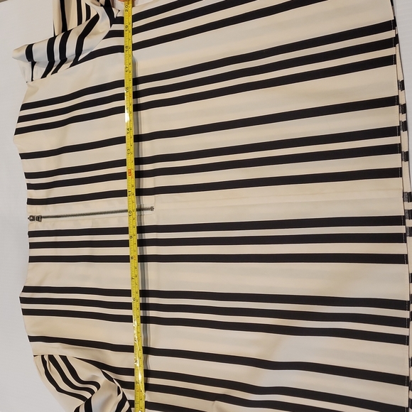 Alice + Olivia Striped Top Size Med - Picture 8 of 8
